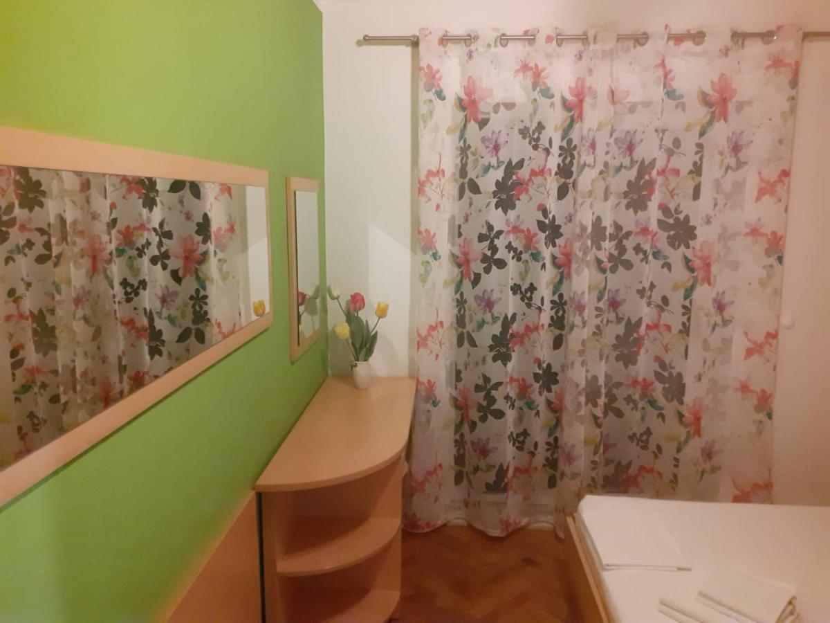 Guest House Damir Makarska Eksteriør billede