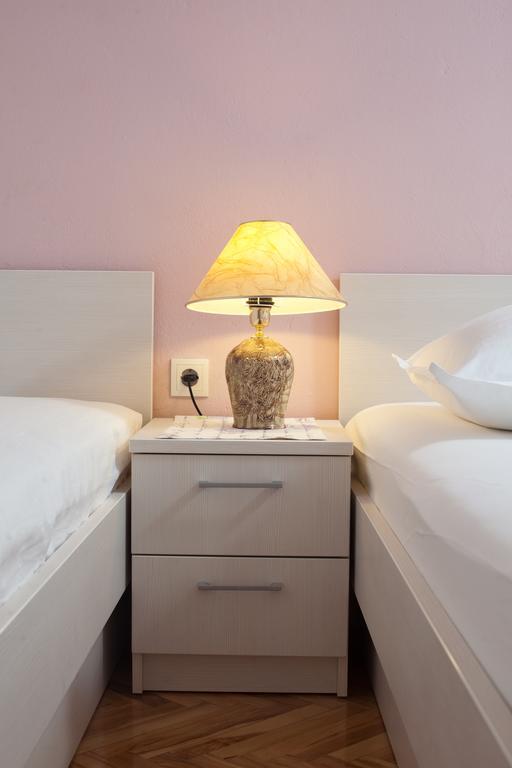 Guest House Damir Makarska Eksteriør billede
